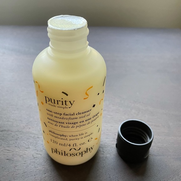 π¨ HOST PICK π Philosophy Purity Made Simple 1-Step Facial Cleanser - Picture 2 of 6